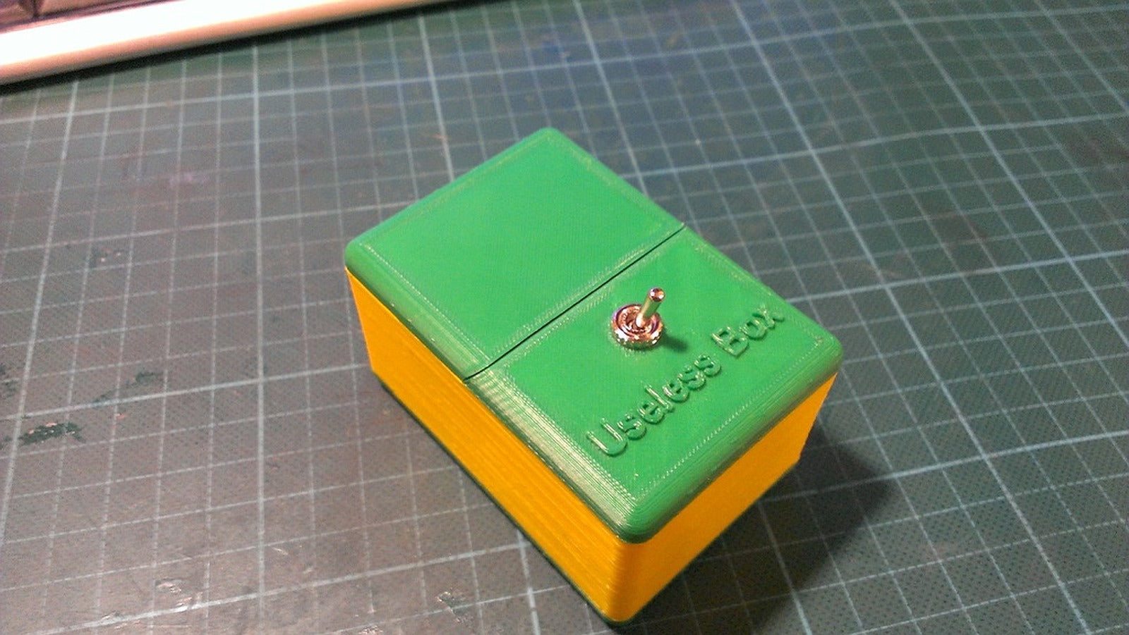 Yet another useless kutu/düzenleyici with Arduino and 5g servo – 3D Baskı Modeli